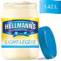 Hellmanns Light 1/2 Fat Mayonnaise 1.42l